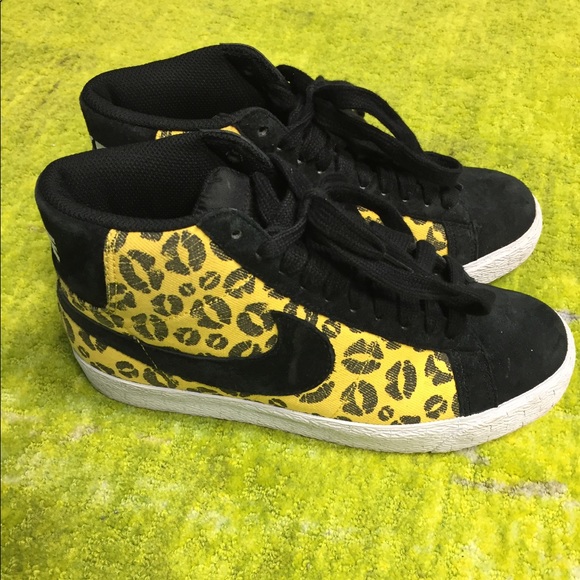 nike sb blazer kisses